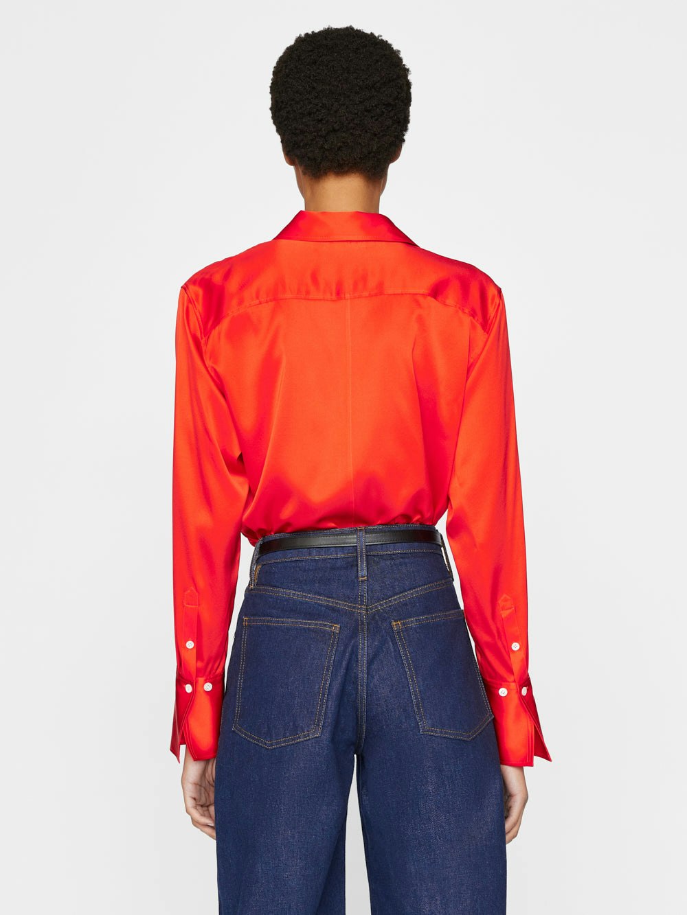 shirt back view alt:fit2